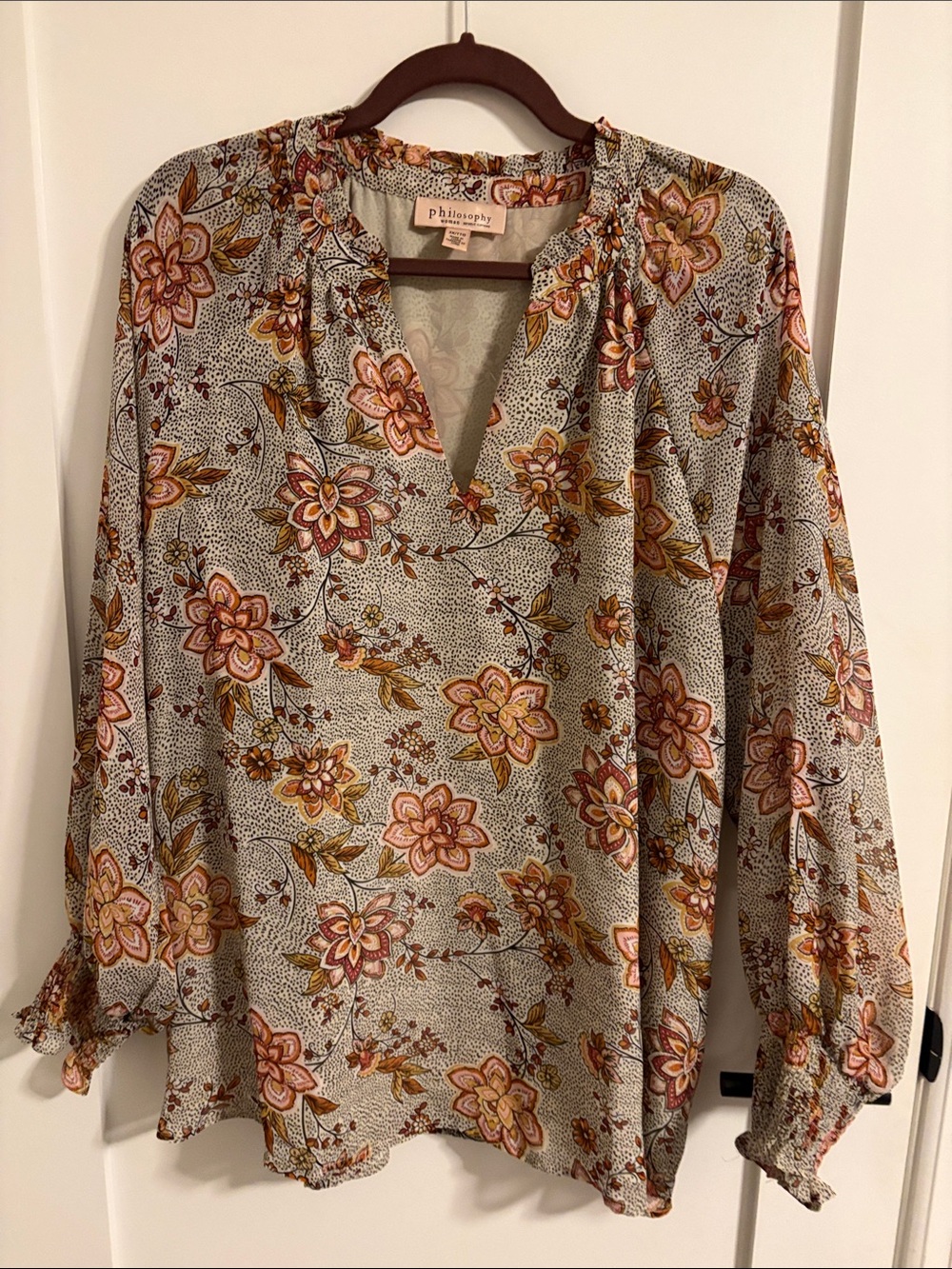 Philosophy Floral V-Neck Blouse — Pink, Tan & Cream. 2X women’s plus.